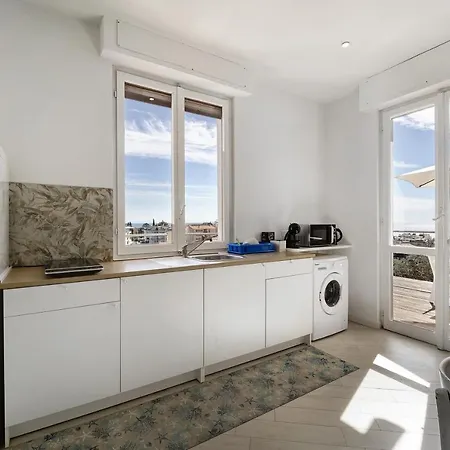 La Terrazza Vista Mare - *