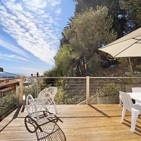 La Terrazza Vista Mare - *